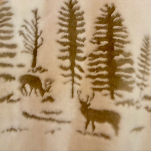 Faux Fur Vest with Forest Design - Picture 7 of 9